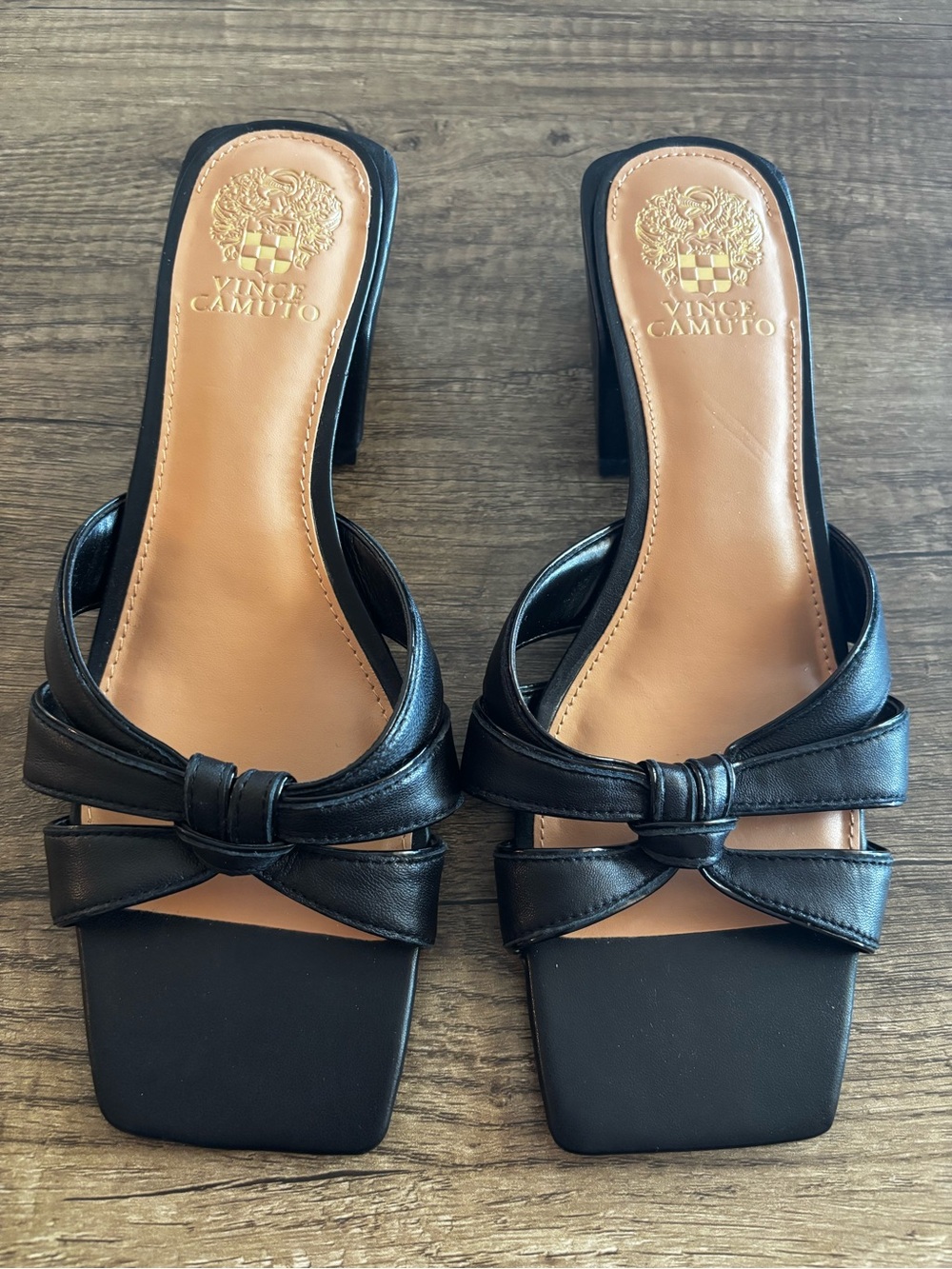 Vince Camuto Black Bow Square Toe Block Heel Sandals size 9
